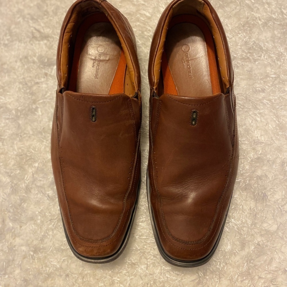 Men’s size 10.5 Clark’s leather loafers - Picture 2 of 6